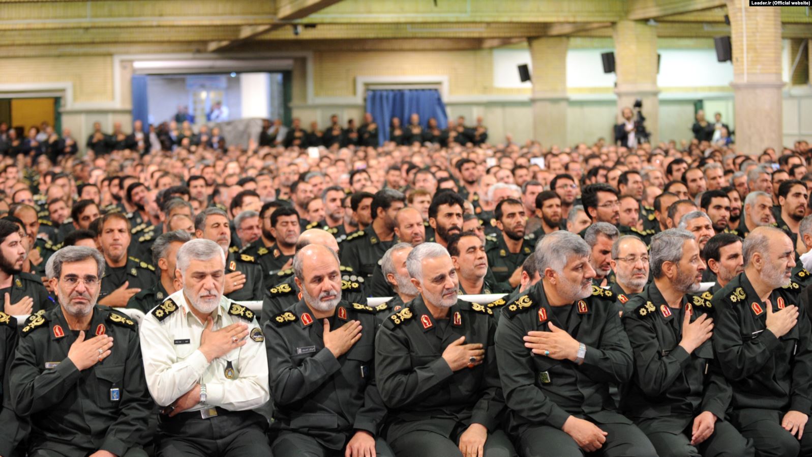 44A963C4-AFEB-40EB-B83D-3E155B54D426_w1597_n_r1_st