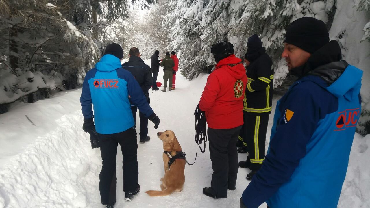 49612754_2164716780258018_1861997090230501376_o