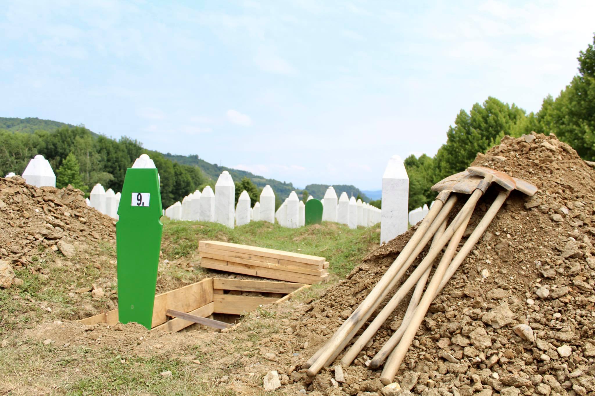 potočari srebrenica