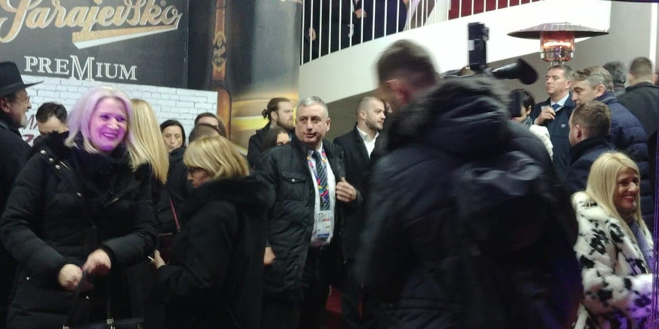 51565861_400598463841642_190293942003040256_n