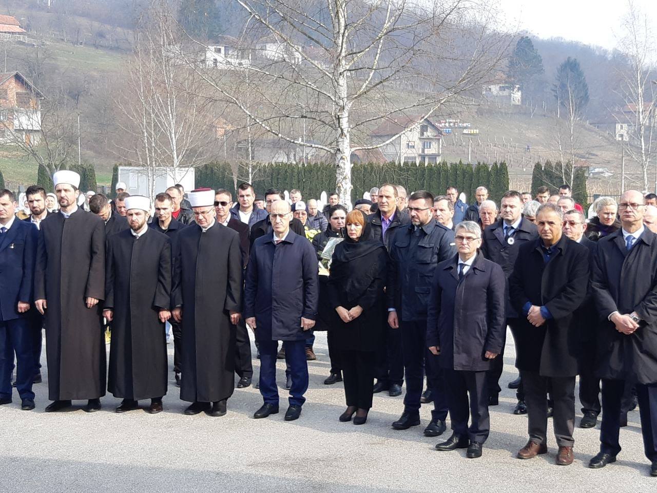 53139013_1180950605402651_330247521517436928_o