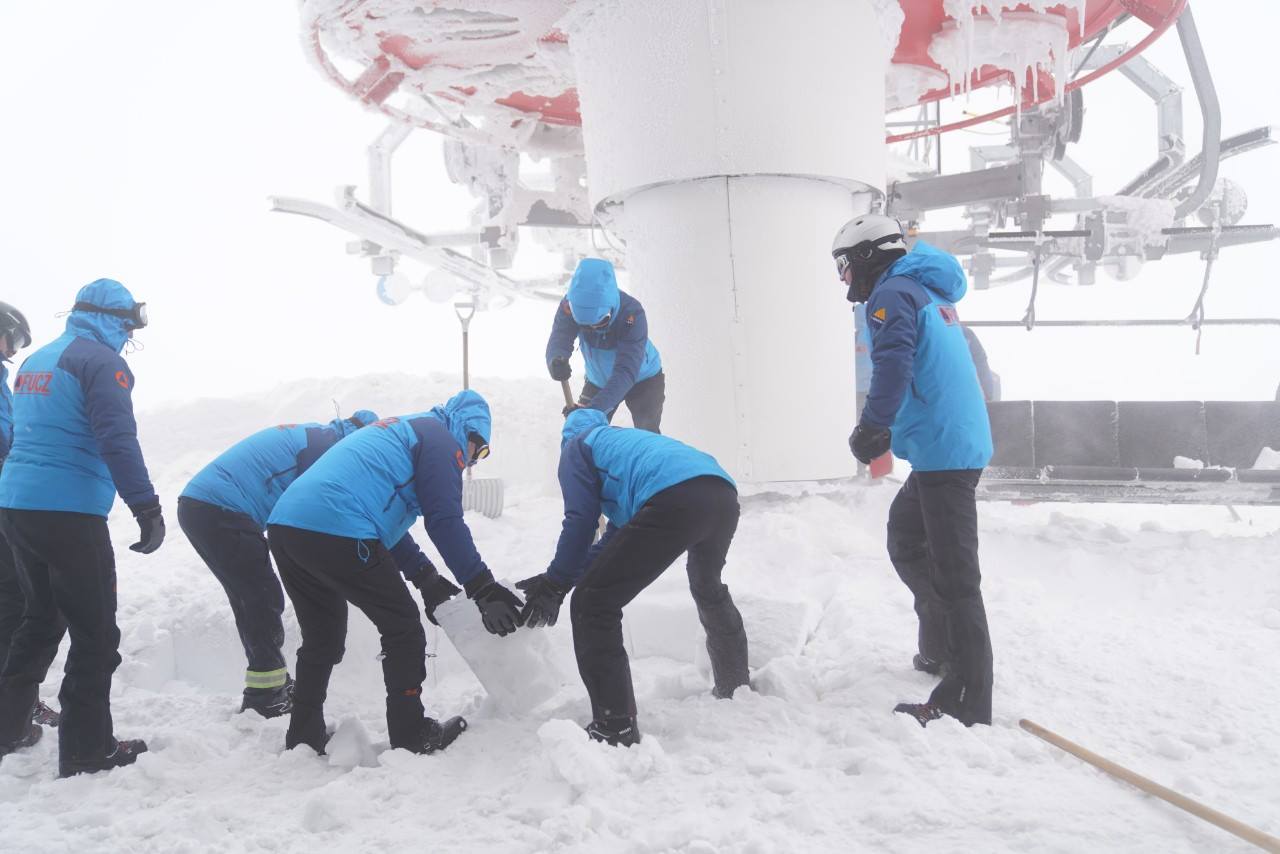 53453043_2244507388945623_7504295102999691264_o