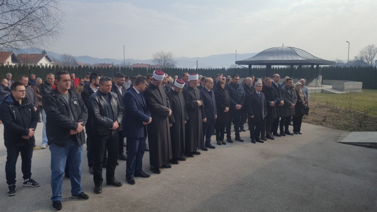 53488061_1180950798735965_1312018397604610048_o