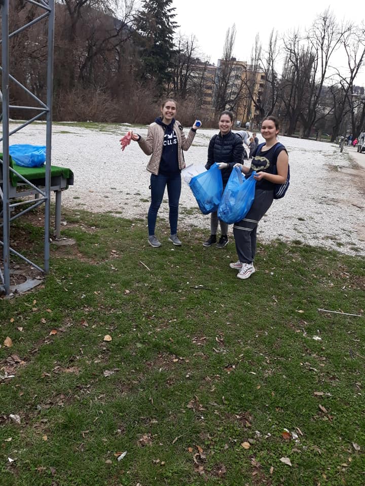 54514351_10215568540620528_4067876350537498624_n