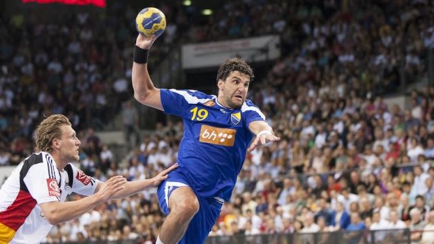 553894_10200416972420198_1294299749_n