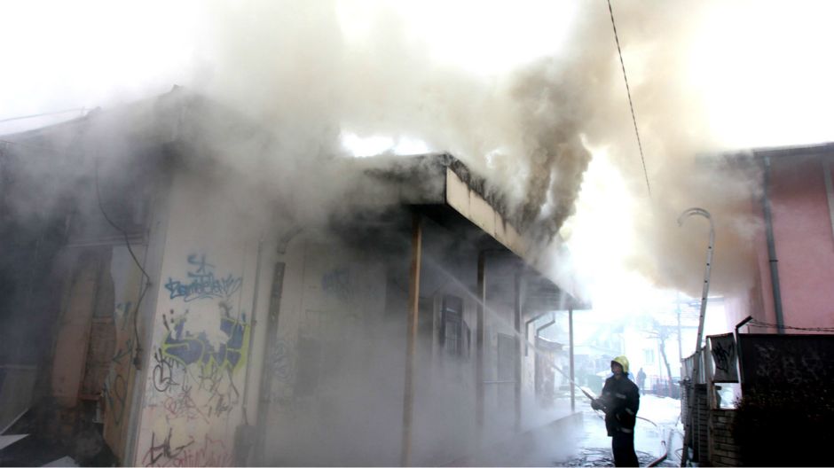56 pozar gradjevinska skola tuzla