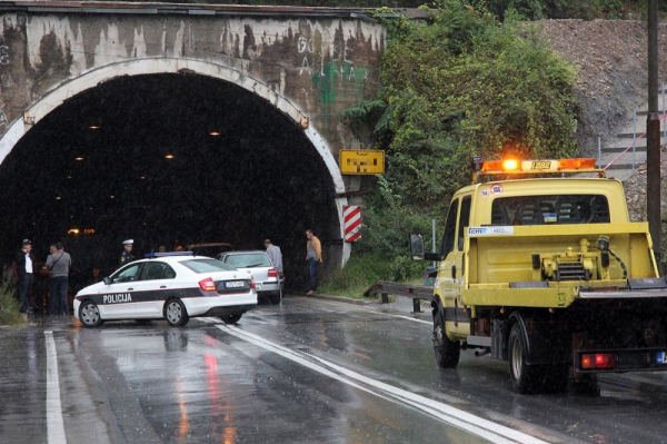 600_1532781421600_15202493251000_15202492921000_1473083207Vranduk-tunel-udes-saobracajna-nesreca-BM-59216_(1)