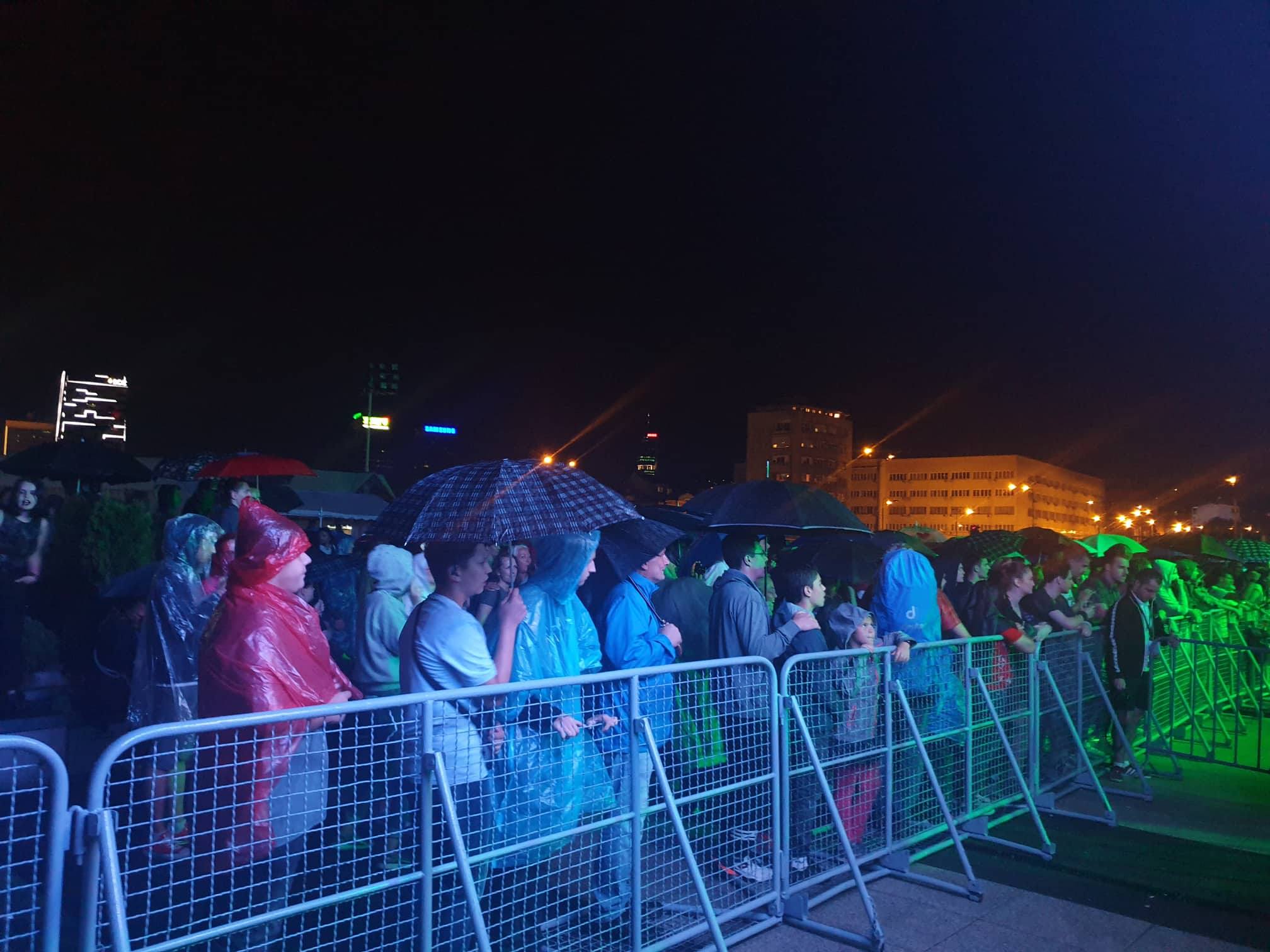 67594478_916190108757766_261431425197146112_n