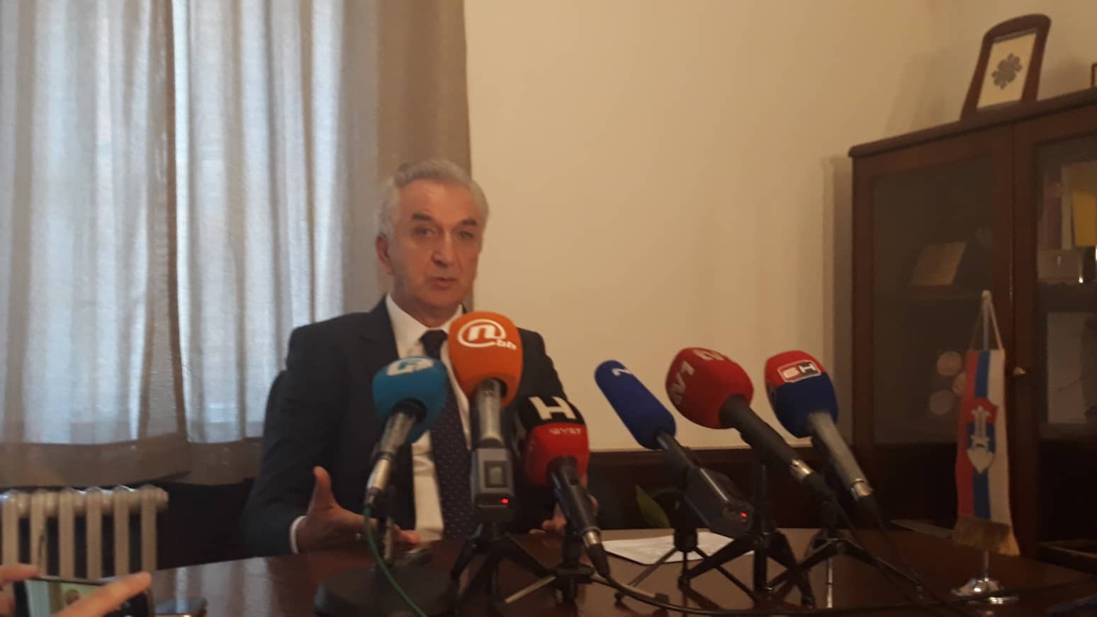 67918792_390671541807082_4649939179008950272_n