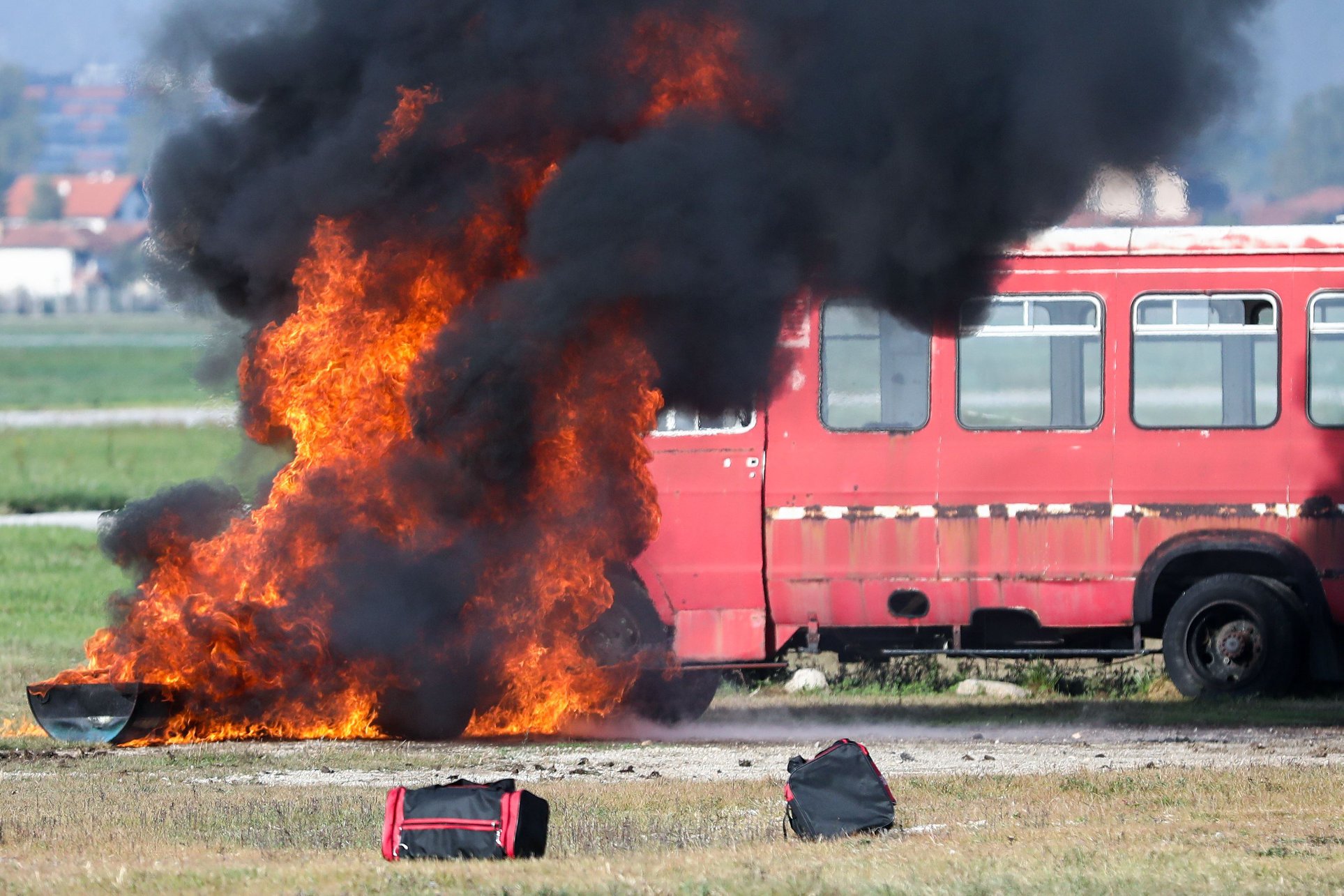 71516796_1697573930372767_3579380123343781888_o