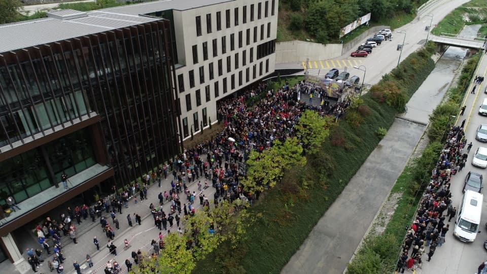 72260453_404447950267159_5337928386469691392_n