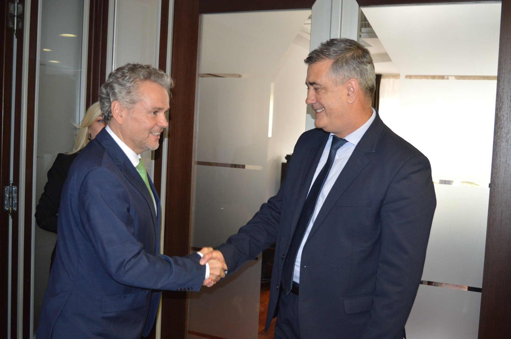 74287338_1716759945115977_2464004234996088832_o