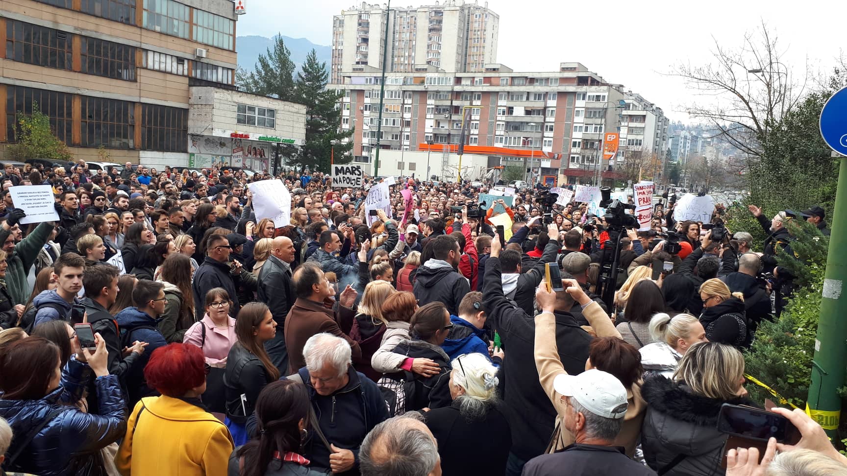 74703515_773573506439765_5864504592573661184_n