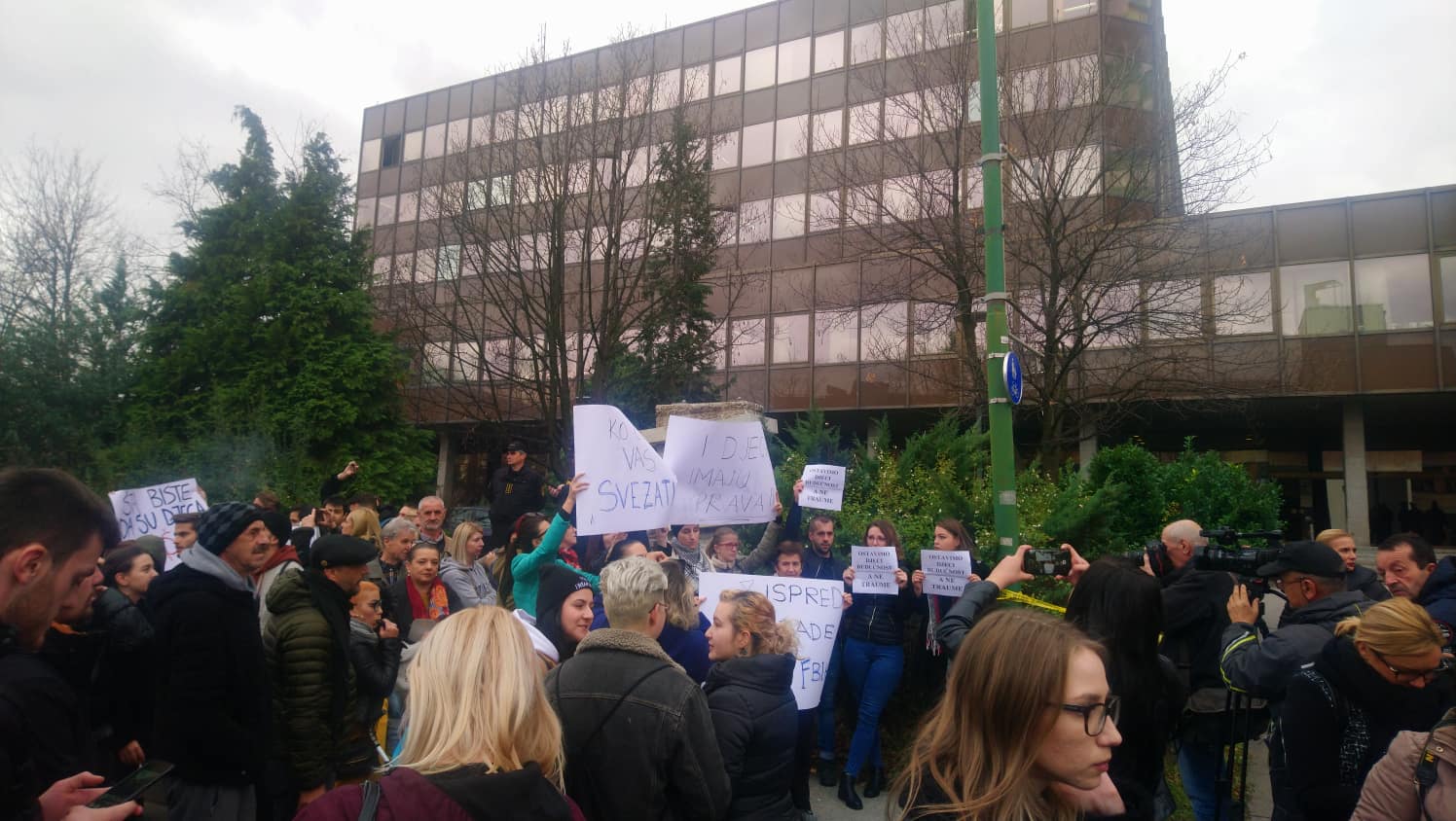 75561412_1414109145424955_5657170453723086848_n