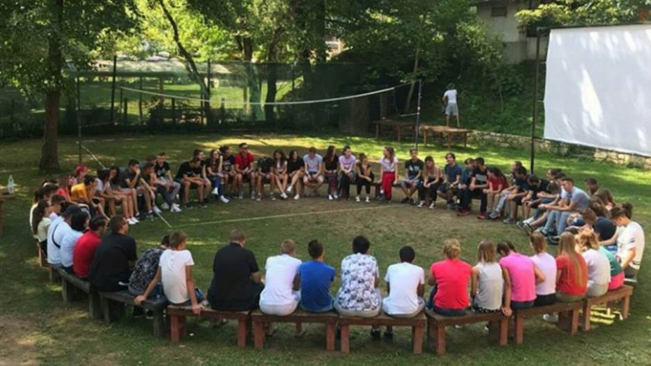 75580319_759170321175577_8999111461955436544_n