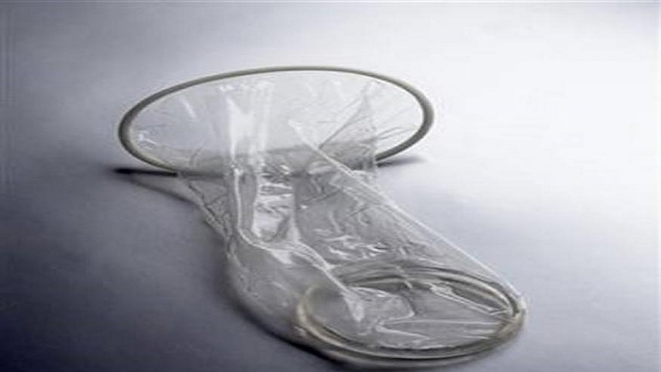 90-per-cent-condom-machines-at-public-places-gone-missing-cag-report_070913111029