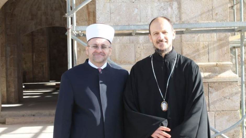 969BA42B-0078-470C-8F27-B1CFE06EA58E_cx0_cy6_cw0_w1597_n_r1_st