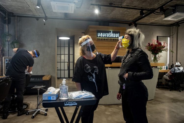 Ceska-koronavirus-covid-19-750x500