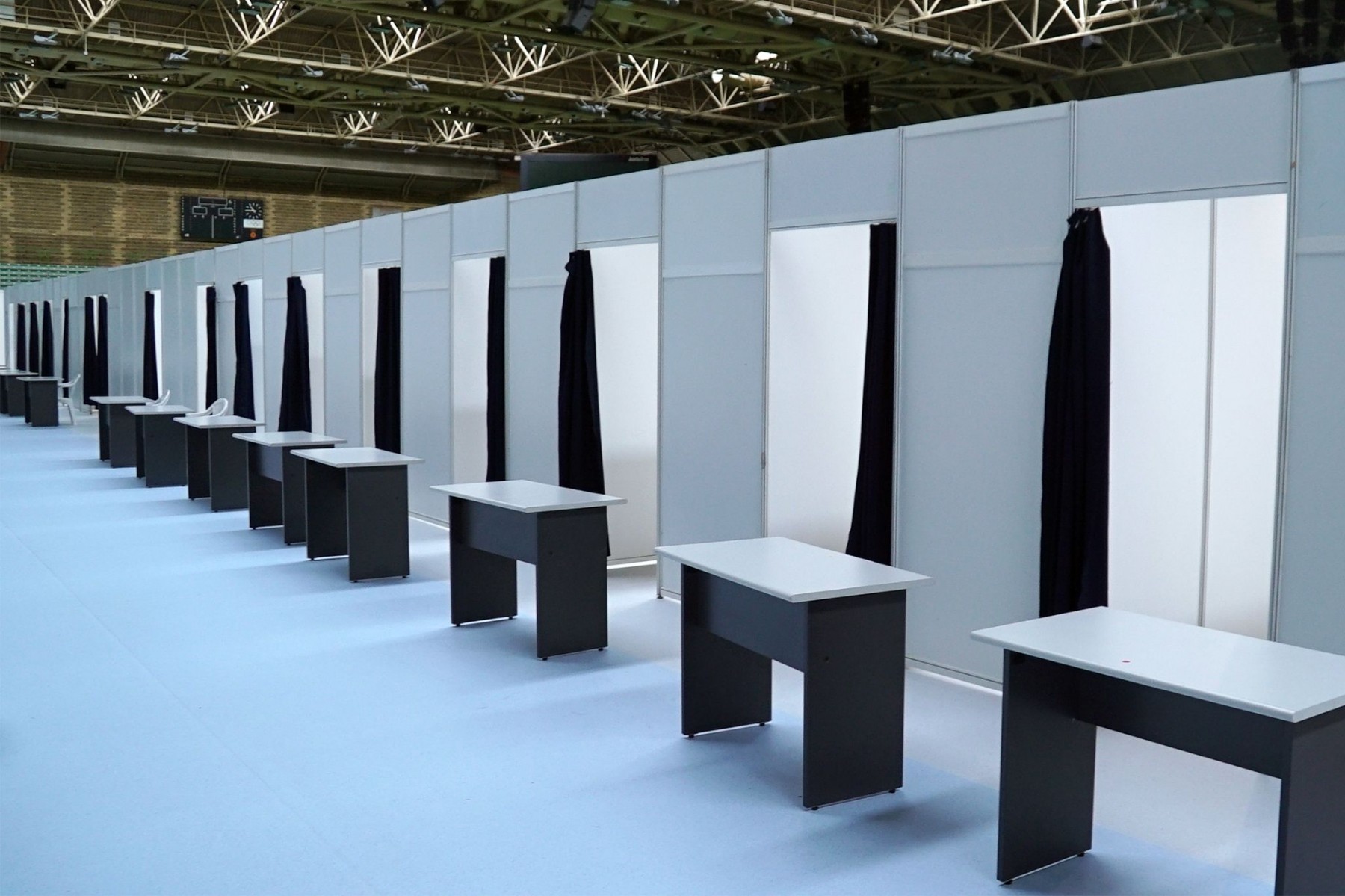 Sve spremno za masovnu imunizaciju u Zetri (FENA/Amer Kajmović)