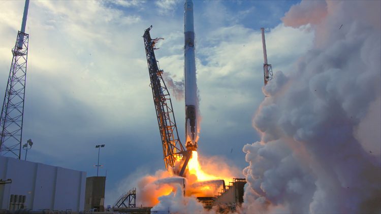 Falcon-9-SpaceX-2-750x422