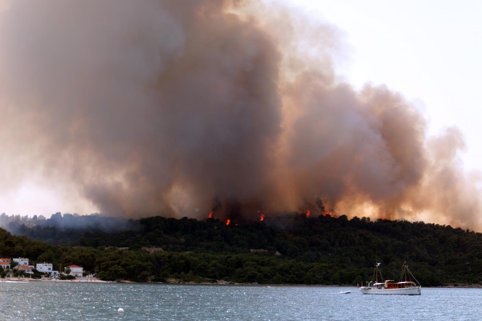Na Čiovu izbio veliki požar