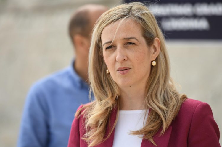 PXL_220421_32615107-750x499