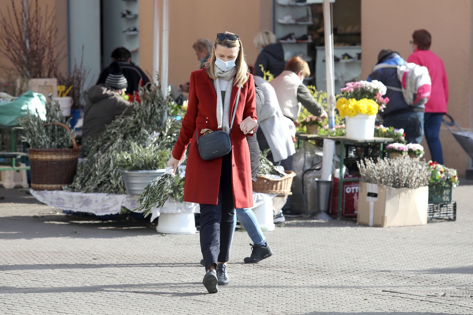 Po brojkama koje iznosi stožer i pred Hrvatskom je treći val pandemije i drugo korona proljeće