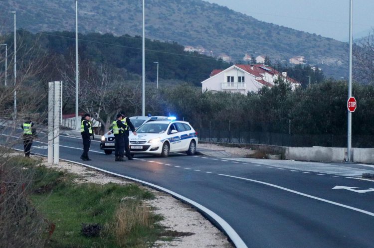 PXL_300121_31636082-750x498