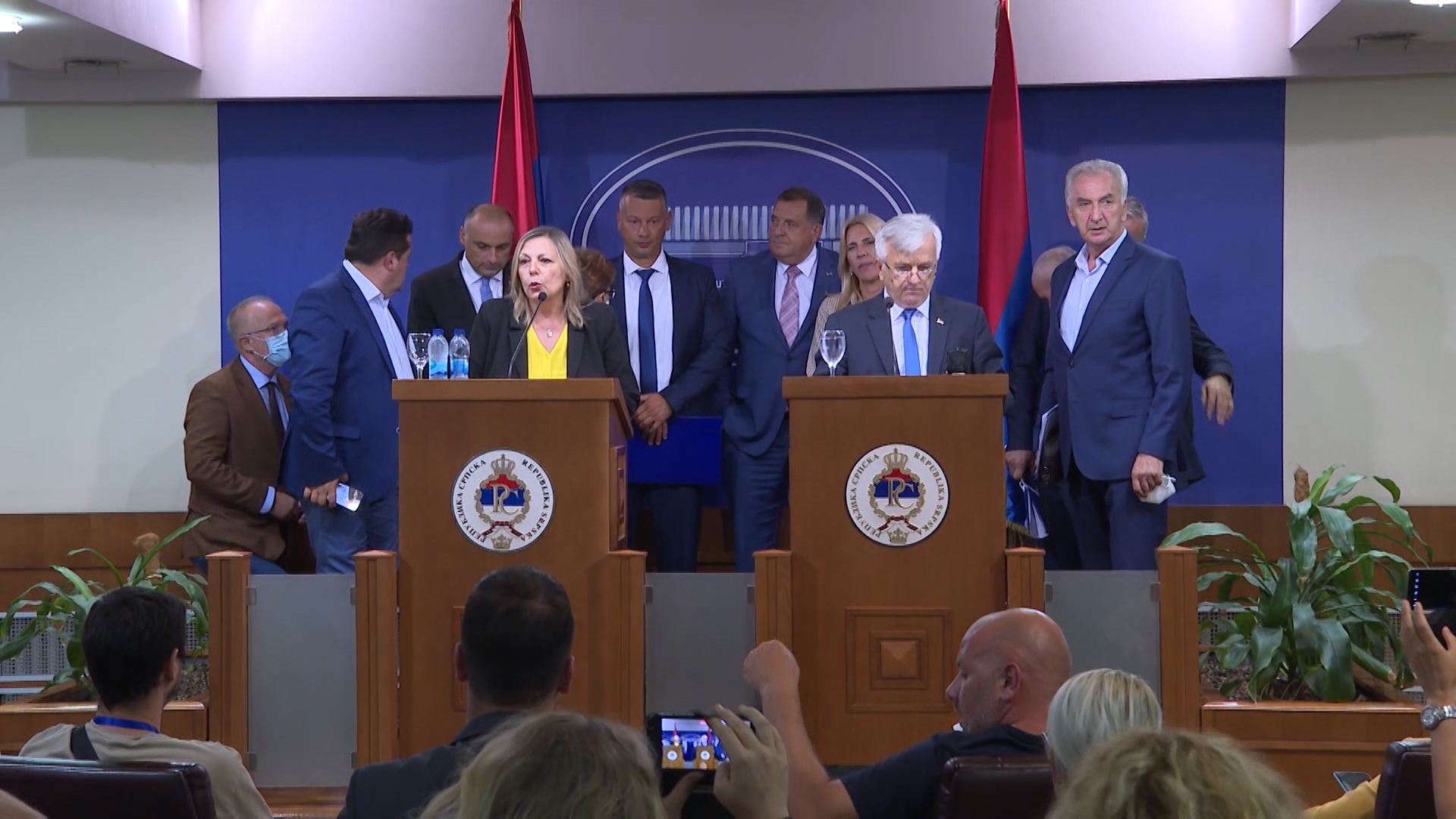 SA-.00_03_57_06.Still005