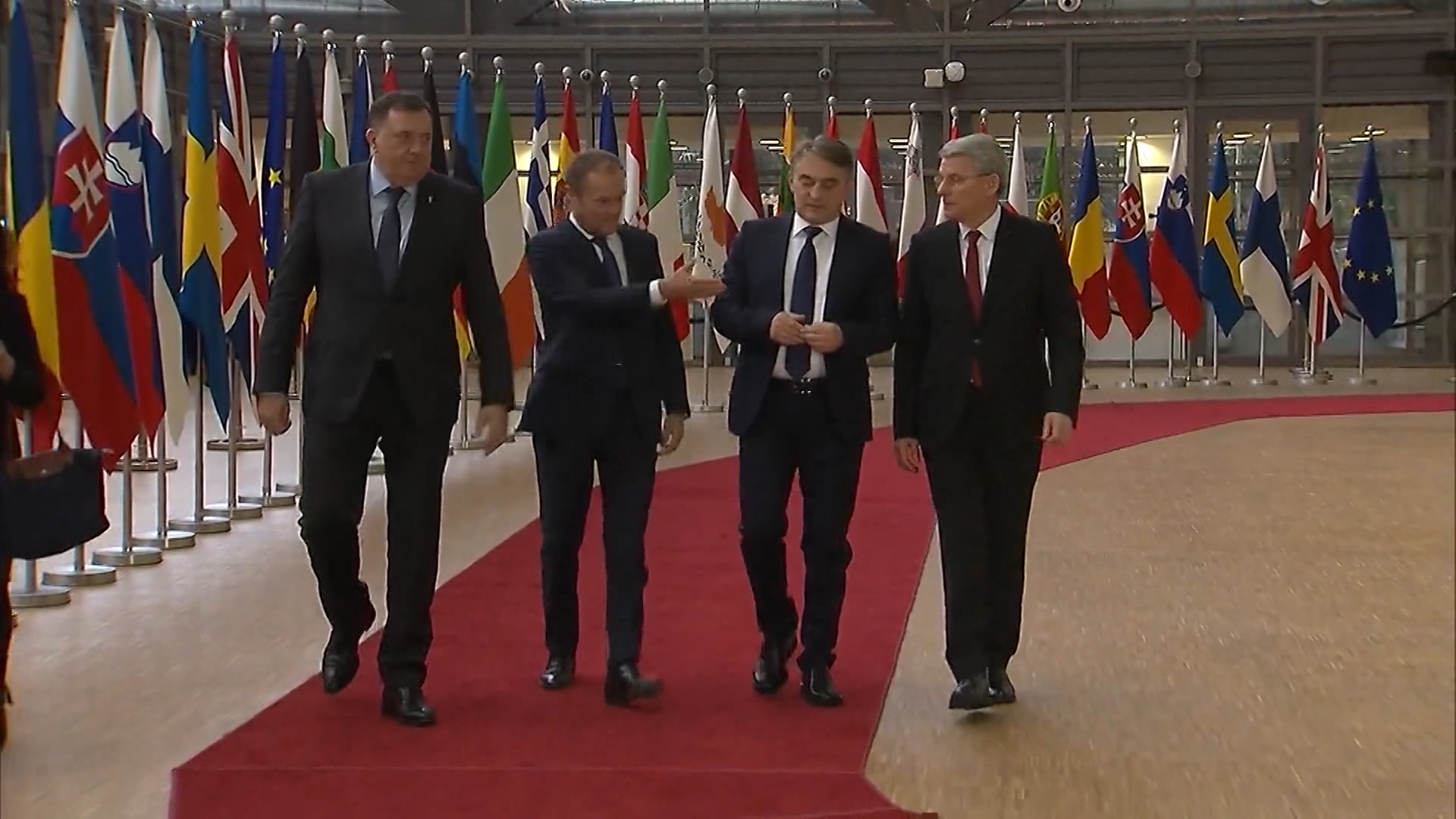 SA-BIH EU PKG-19-TJD-1(20210512-181951408).mxf.00_00_22_08.Still001