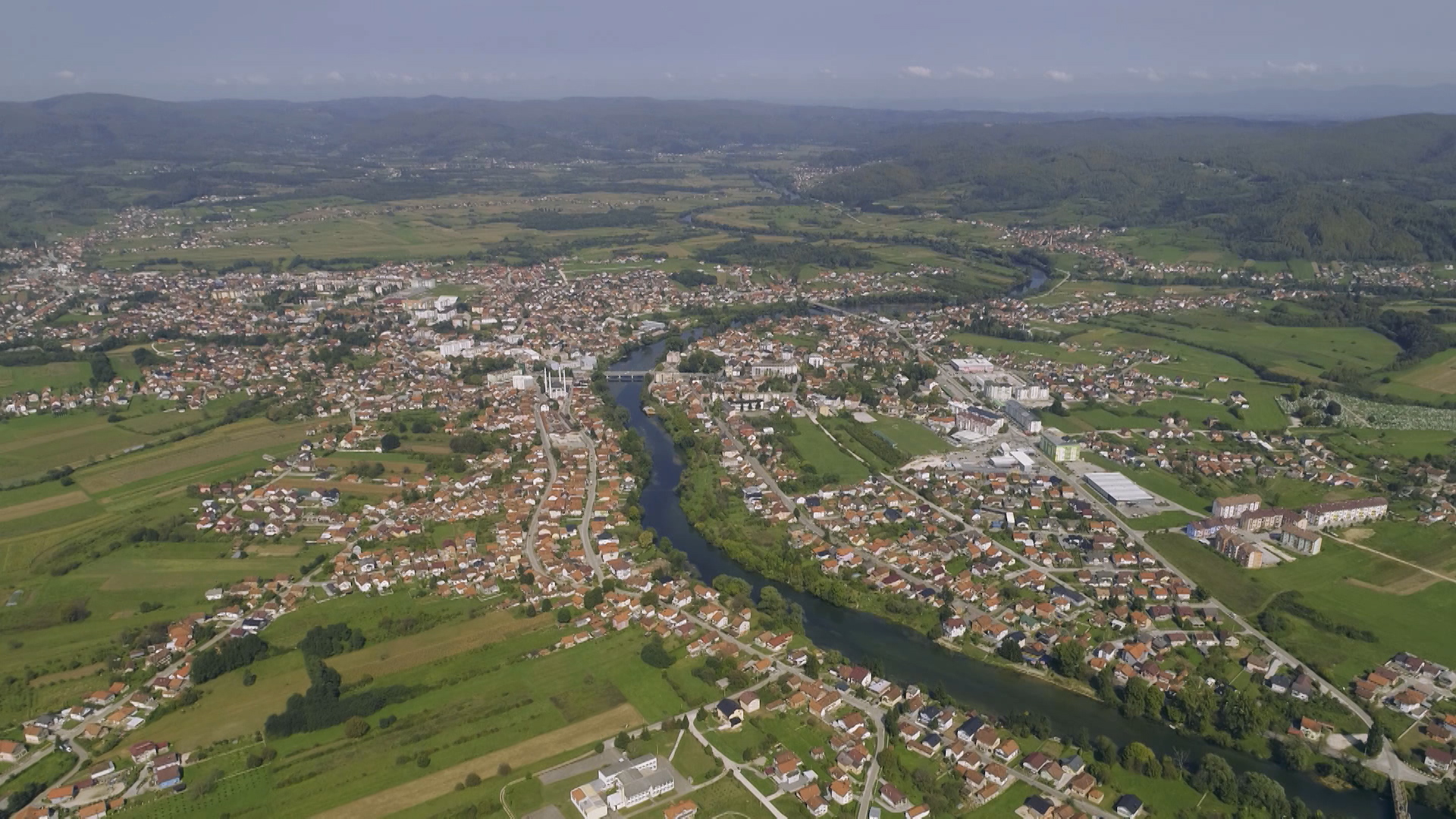 SA-NEBO I ZEMLJA SANSKI MOST-EP38-1(20210409-114519620).mxf.00_00_21_10.Still001