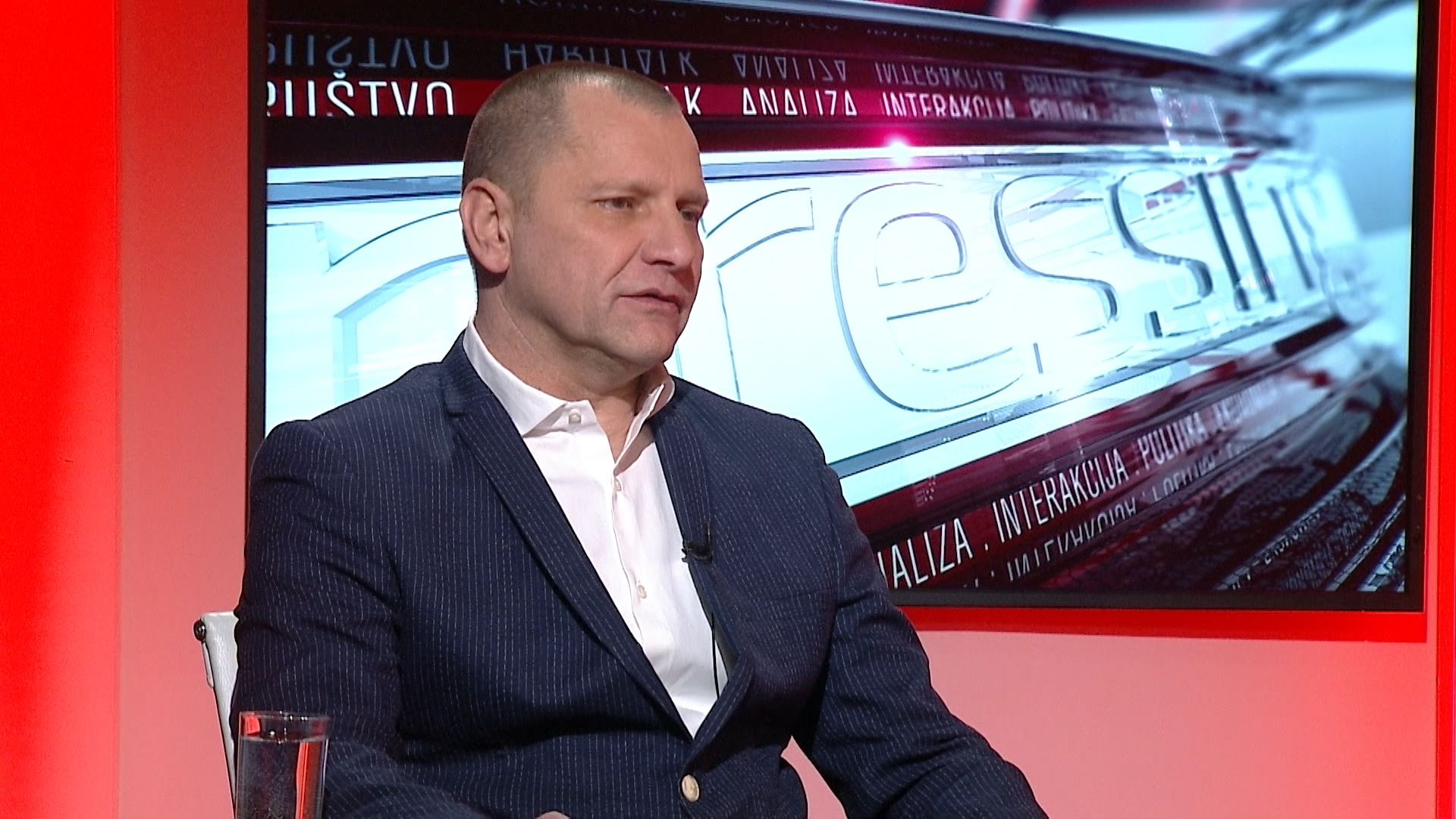 SA-PRESSING-130121-01.20_02_24_21.Still001  zlatko miletić