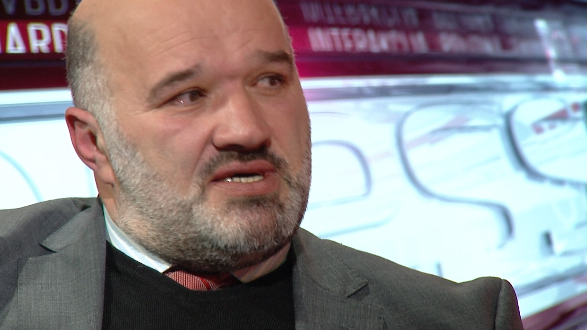 SA-PRESSING-240321-02.20_51_10_00.Still001