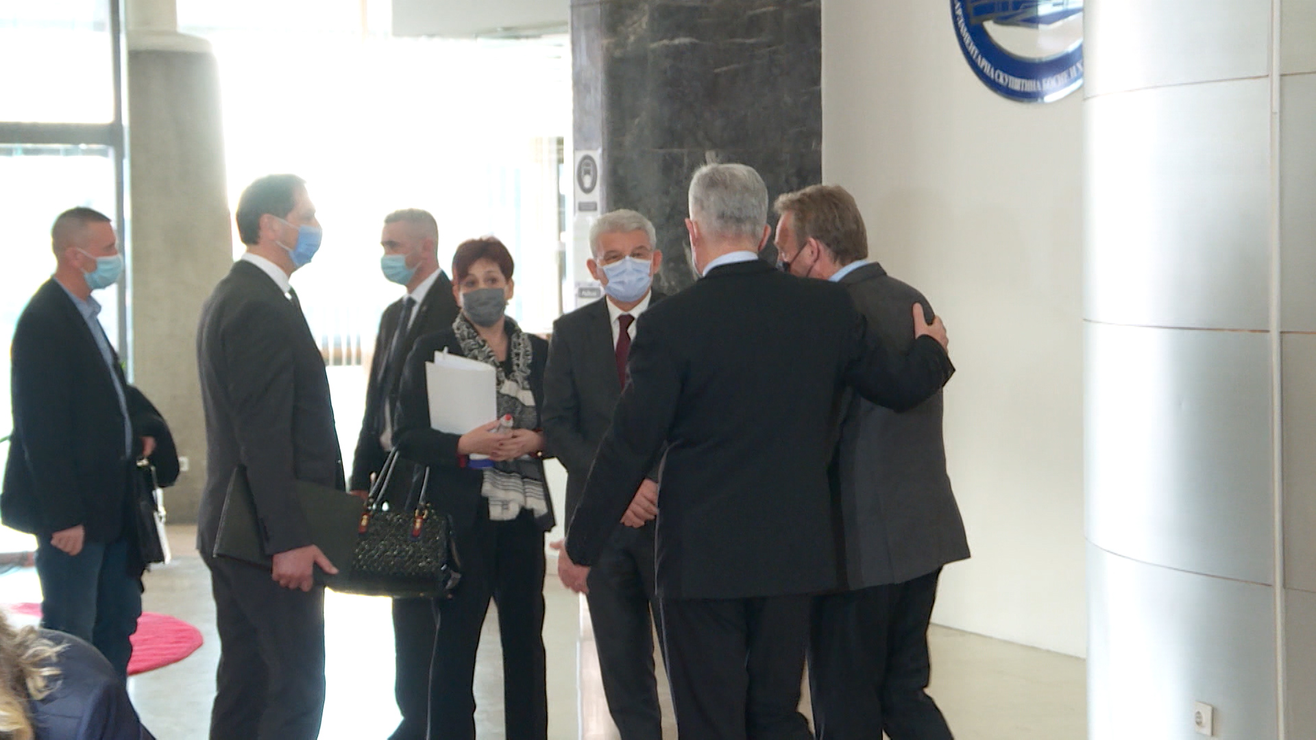 SA-RADMAN REAX PKG 19-NIV-1(20210228-182322801).mxf.00_00_12_09.Still001