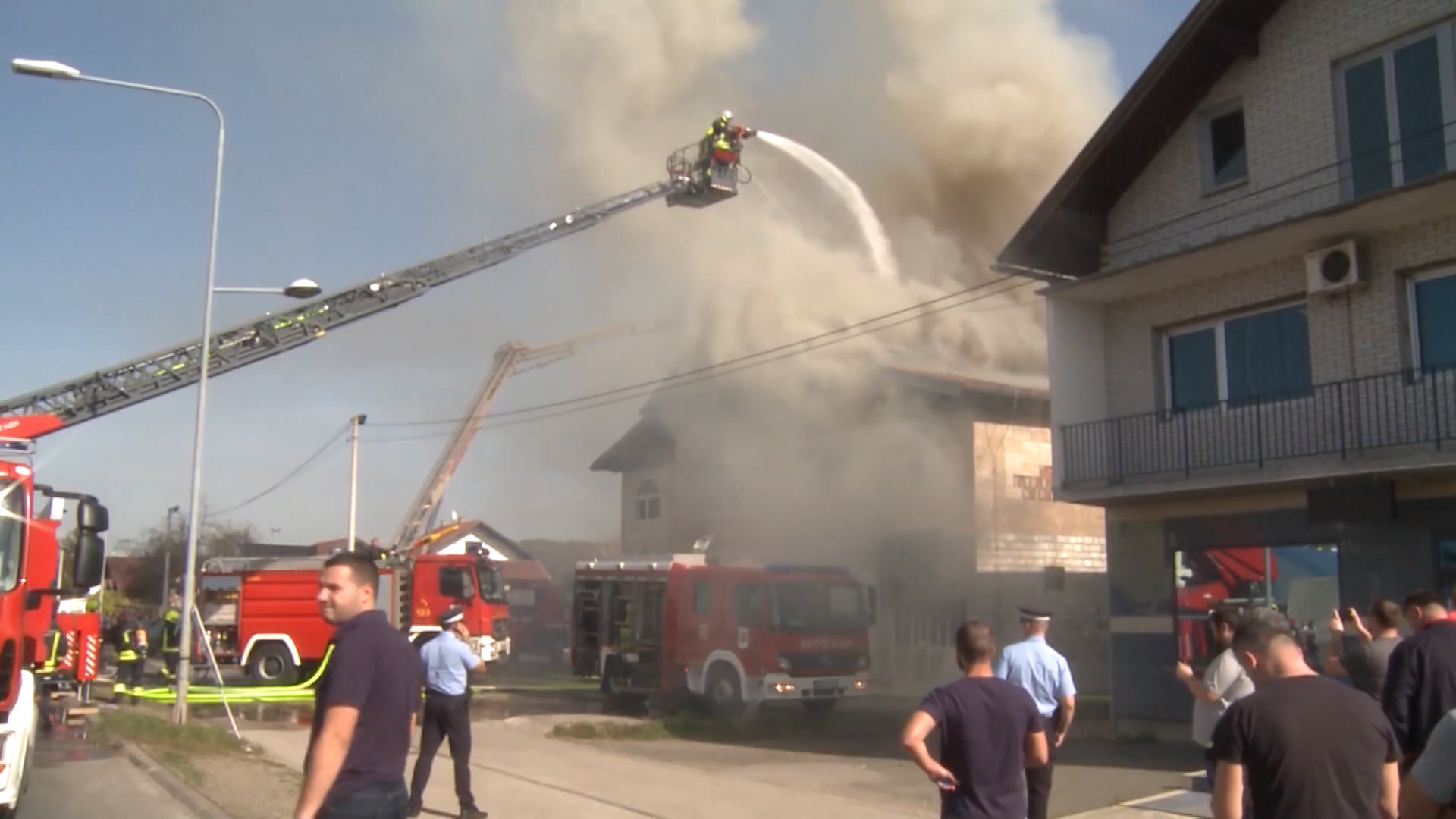 SA-VATROGASCI PKG-ANM-1(20210504-171552698).mxf.00_00_09_16.Still002