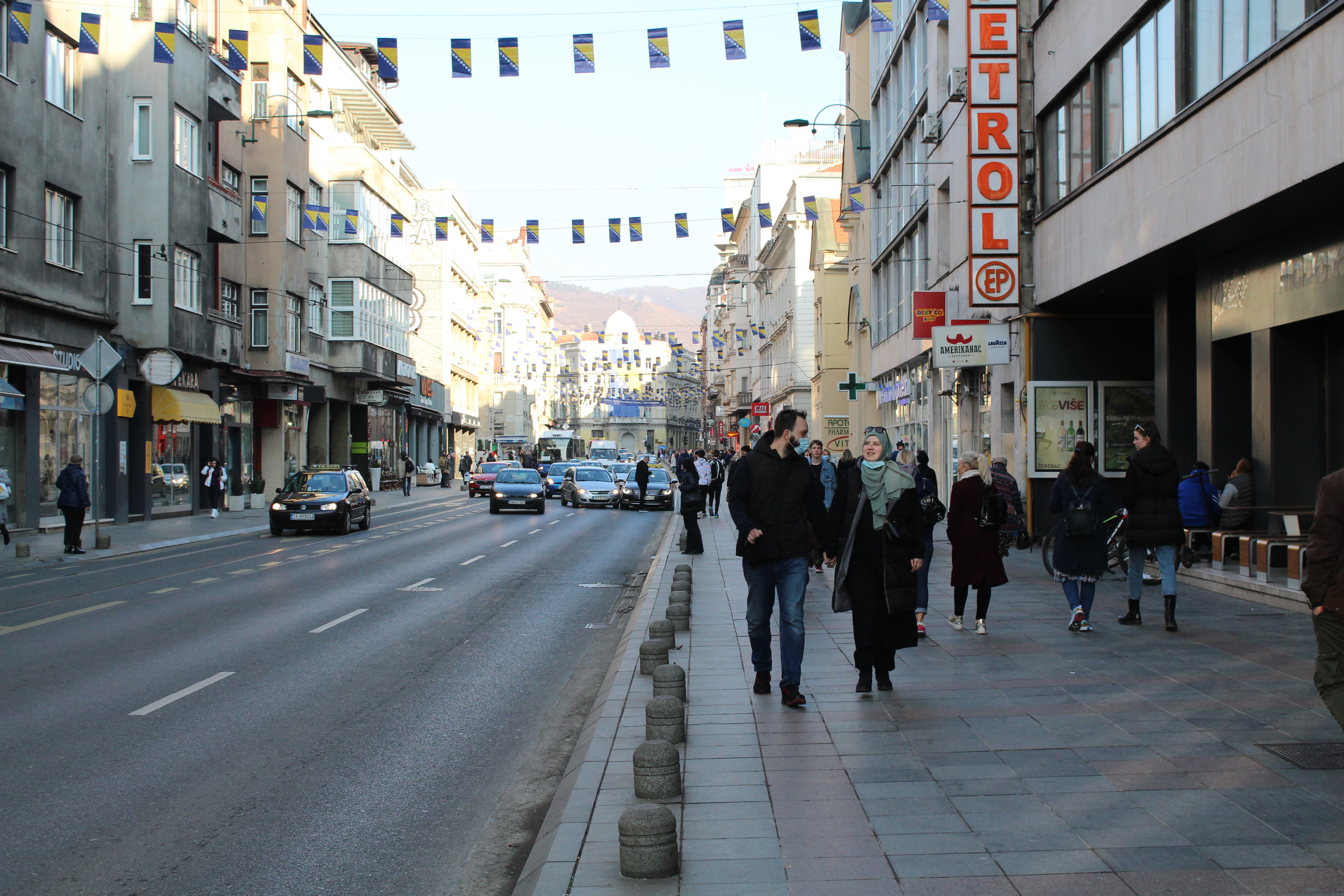 Sarajevo setaci grad vremenska ilustracija 1