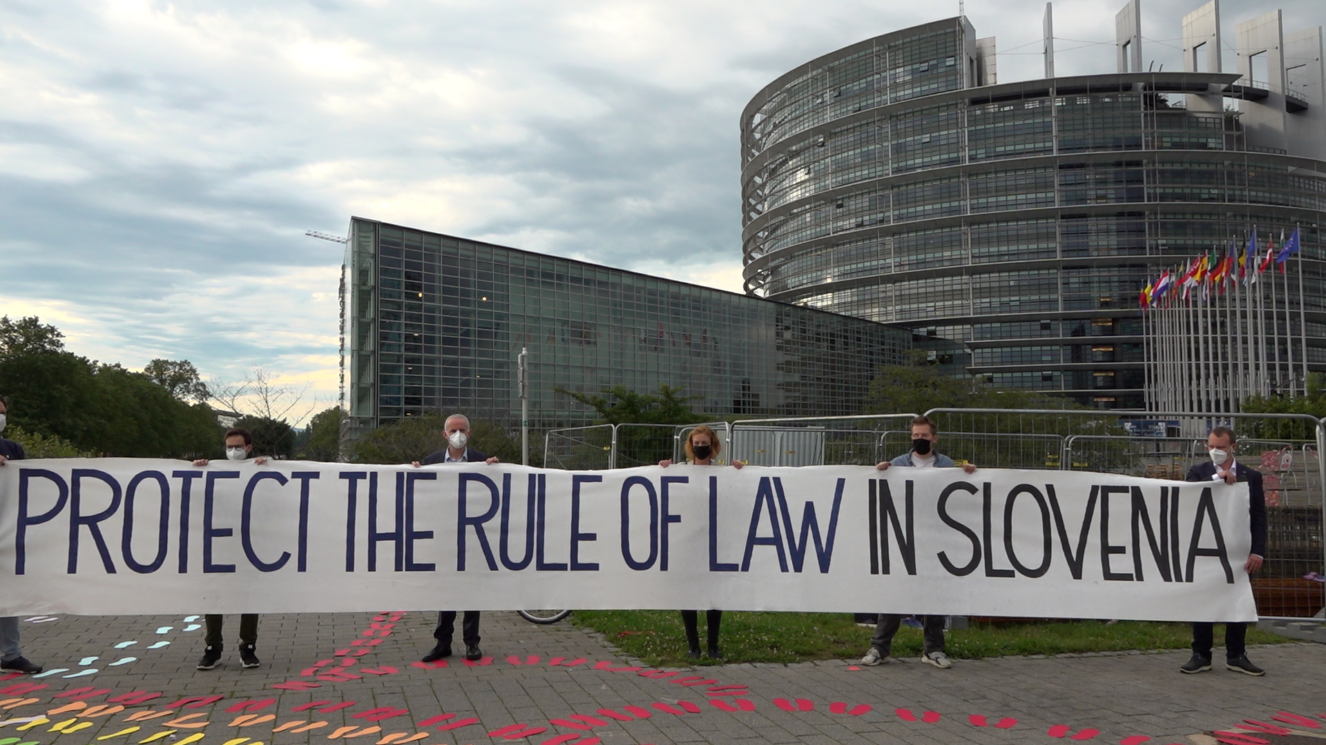 Protest pred Evropskim parlamentom (N1)