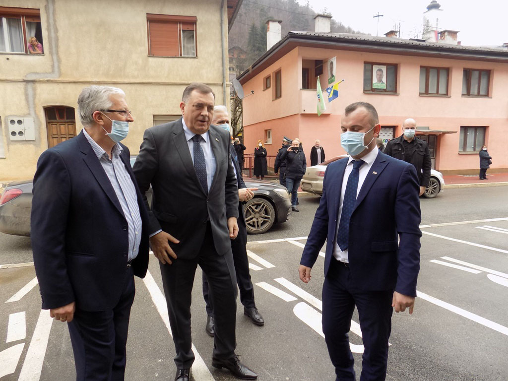 Сребреница - Додик - Грујичић