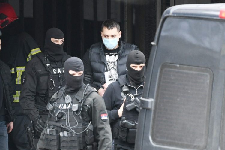Velja-Nevolja-Veljko-Belivuk-hapsenje-stadion-foto-Novars-Vesna-Lalic-5-750x500