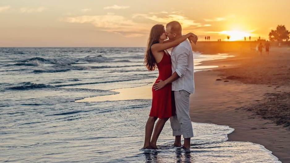 a-couple-of-1694334_960_720