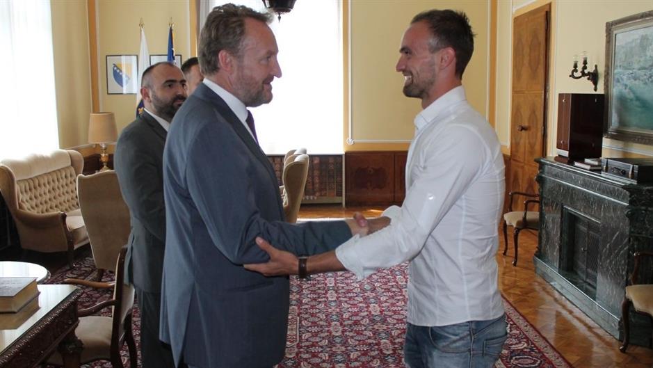 aa_picture_20150812_6042023_high