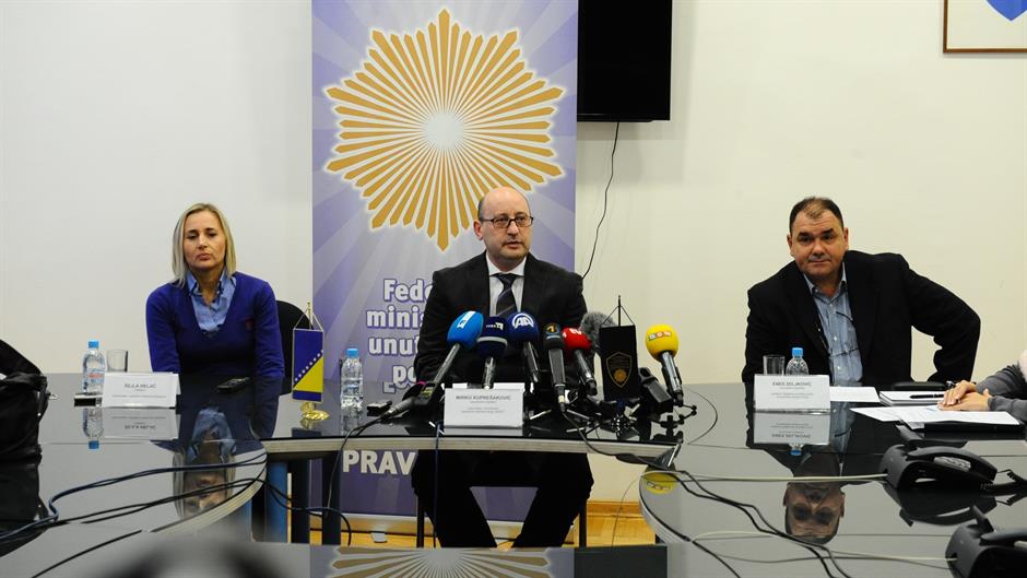 aa_picture_20151124_6884683_high