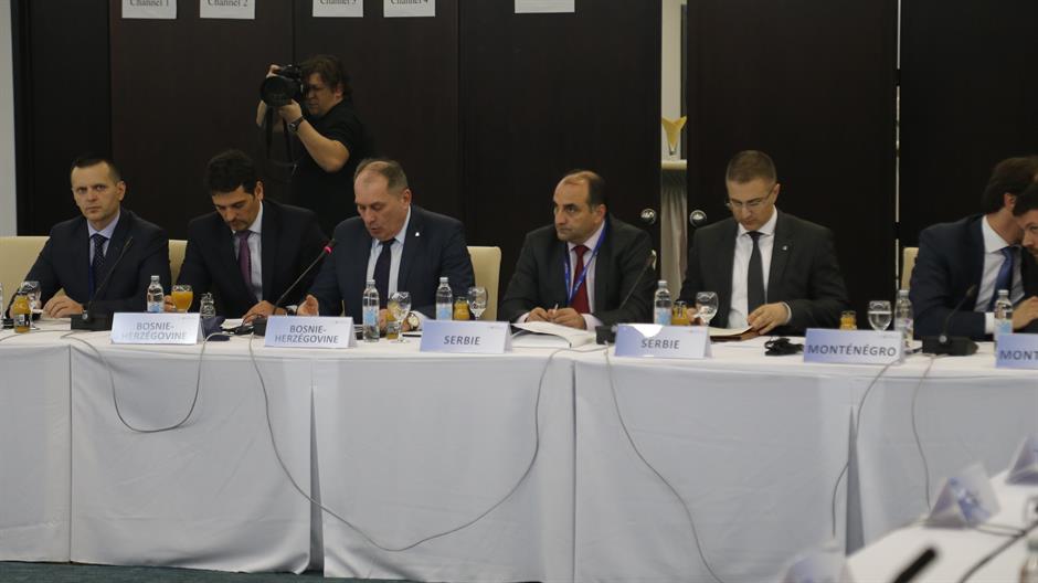 aa_picture_20151207_6997460_high