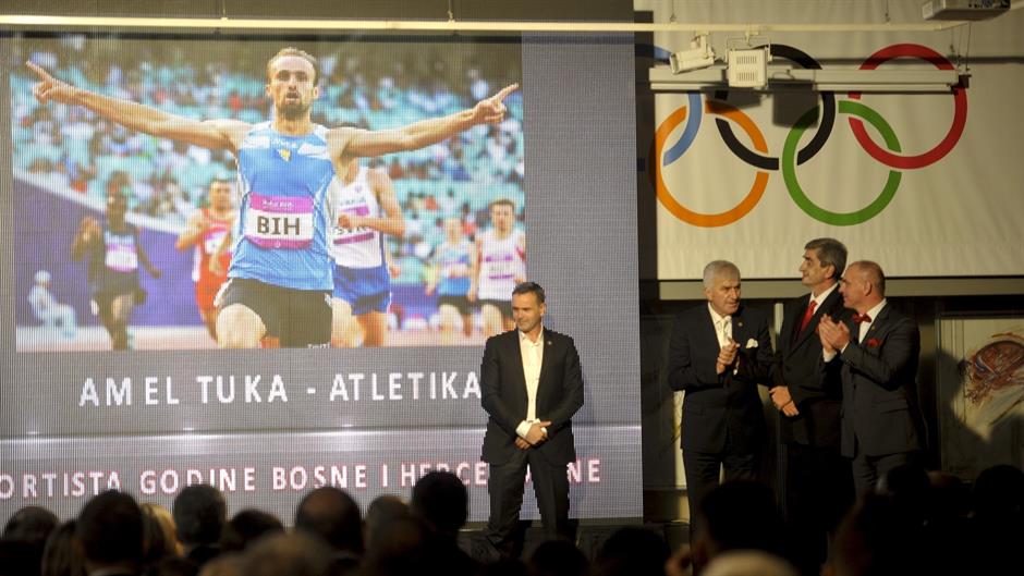 aa_picture_20151208_7007347_high