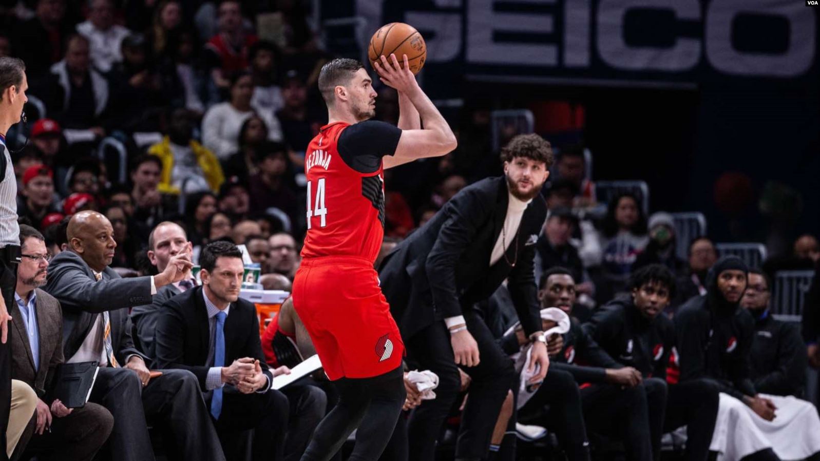 AA56ED24-93C2-4AEE-9429-596BE170EC0D_w1597_n_r1_st