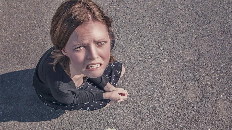 accidental-slip-542551_1920