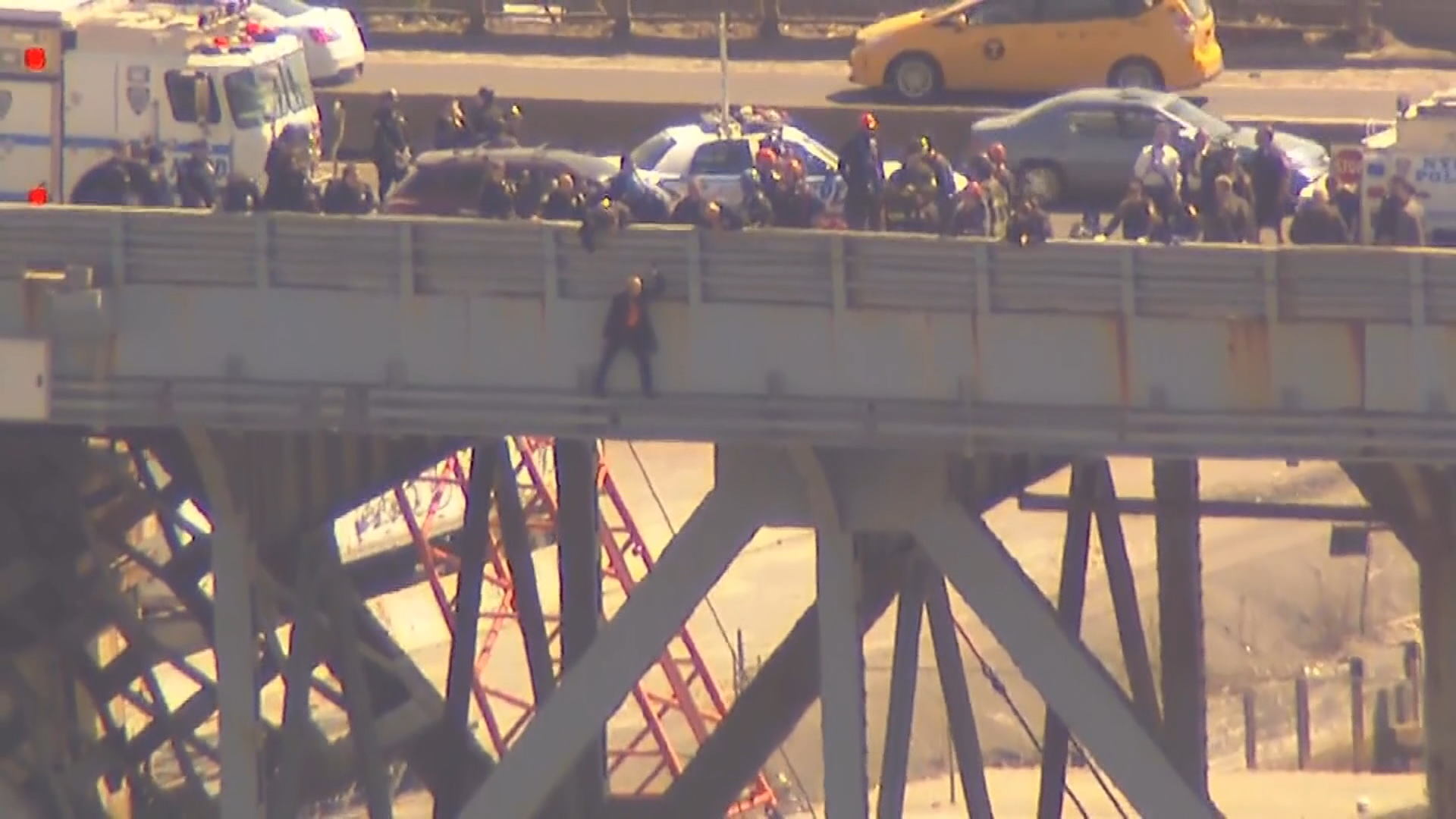 ag-enx-zena most-daz(20150409-092315746).mxf.Still002