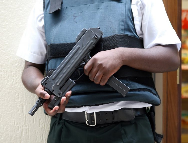 agent-1239350_1920-750x570