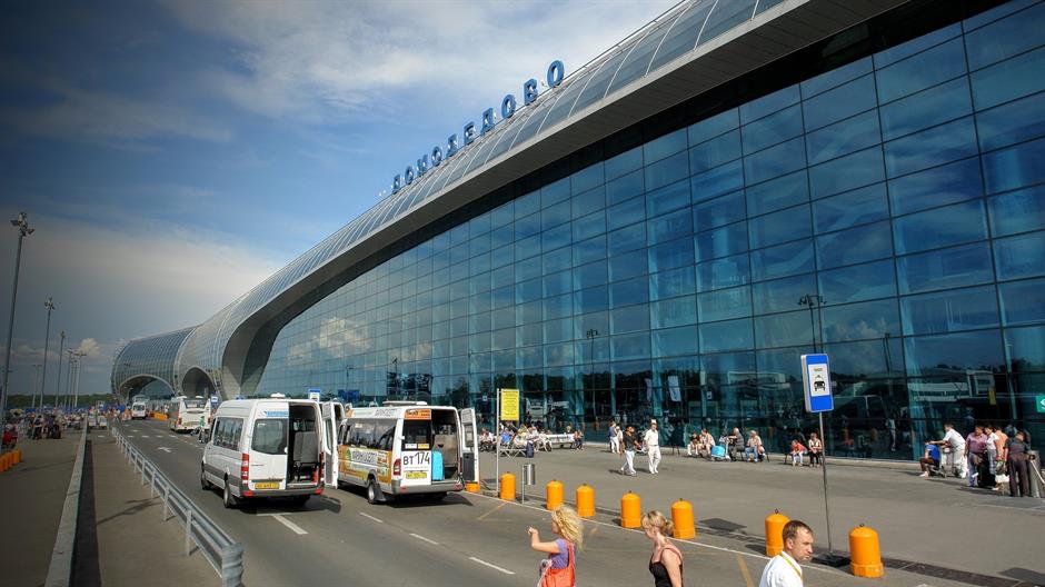 airport-1645241_1920