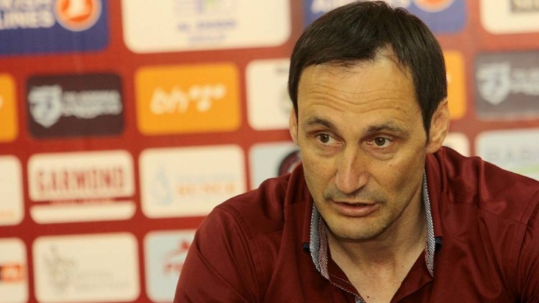 almir-hurtic-na-celu-strucnog-staba-fk-sarajevo-u-sezoni-201617